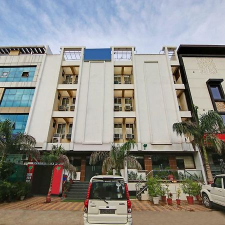 Capital O 32619 Hotel Sugar Palm Gwalior Εξωτερικό φωτογραφία