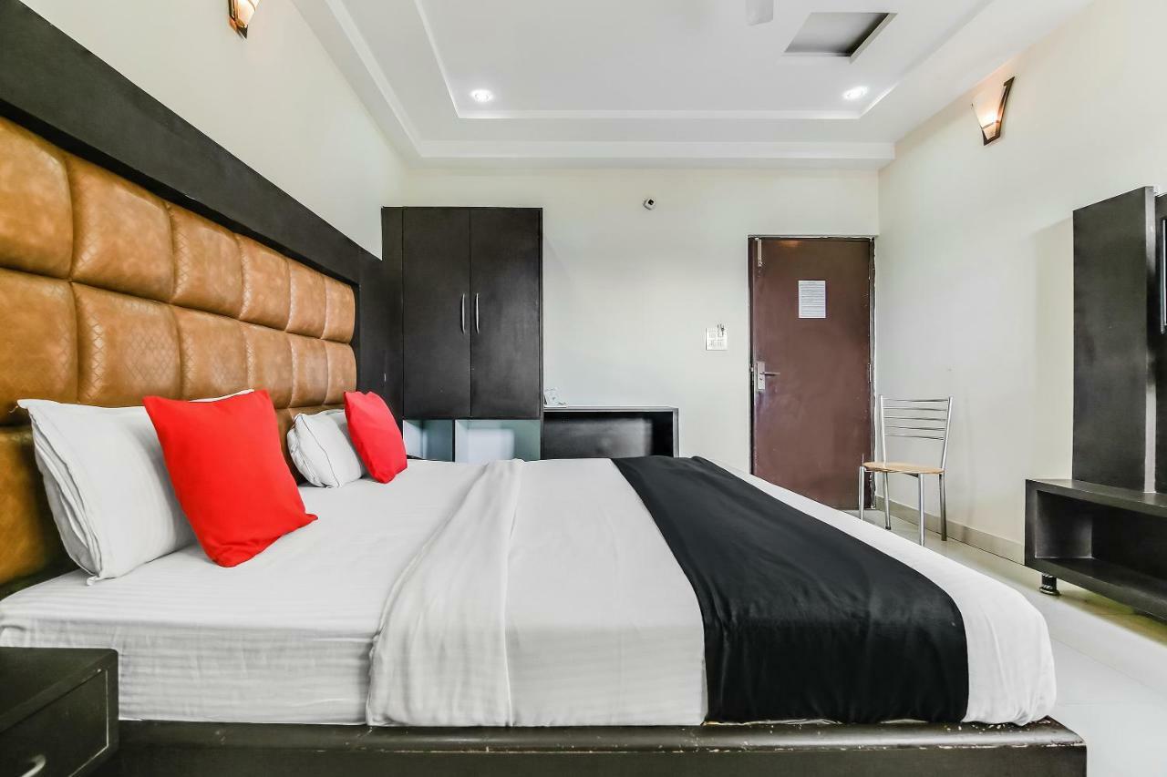 Capital O 32619 Hotel Sugar Palm Gwalior Εξωτερικό φωτογραφία