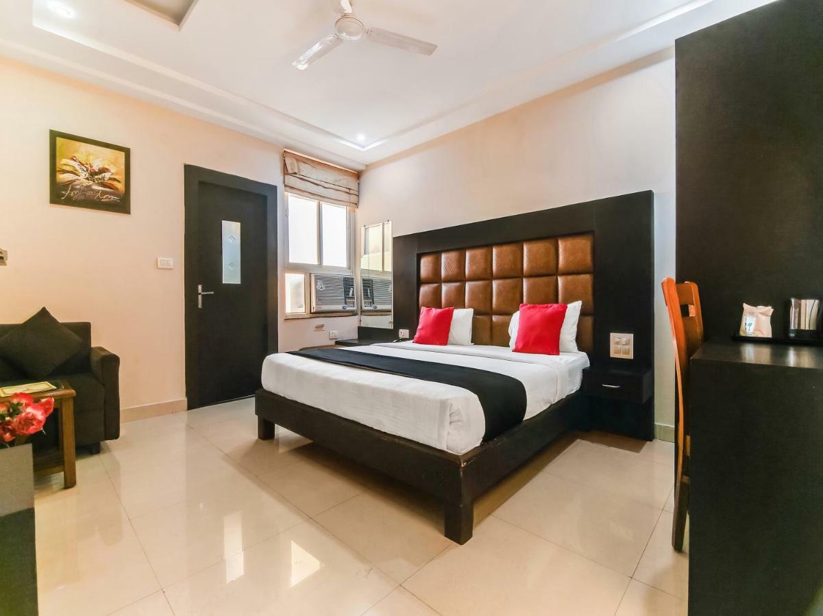 Capital O 32619 Hotel Sugar Palm Gwalior Εξωτερικό φωτογραφία