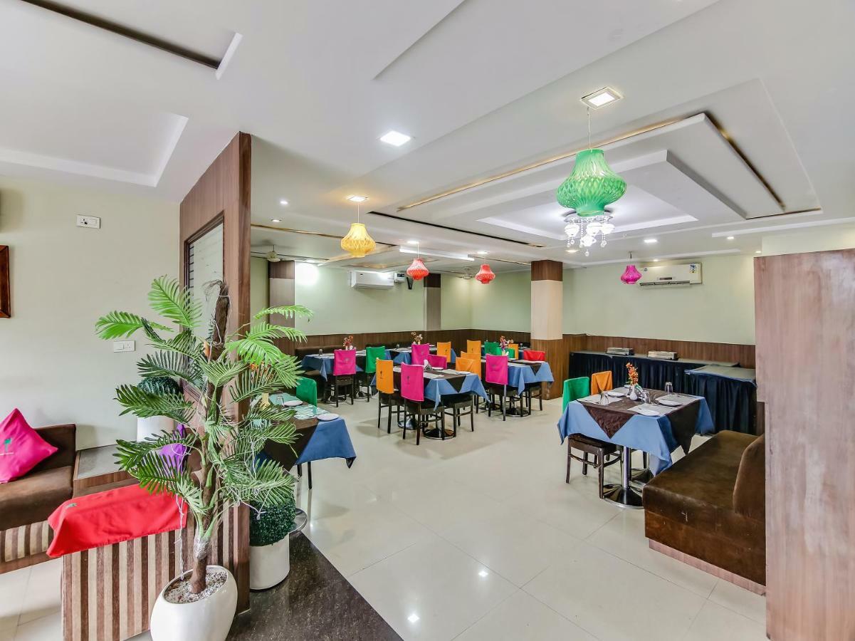 Capital O 32619 Hotel Sugar Palm Gwalior Εξωτερικό φωτογραφία