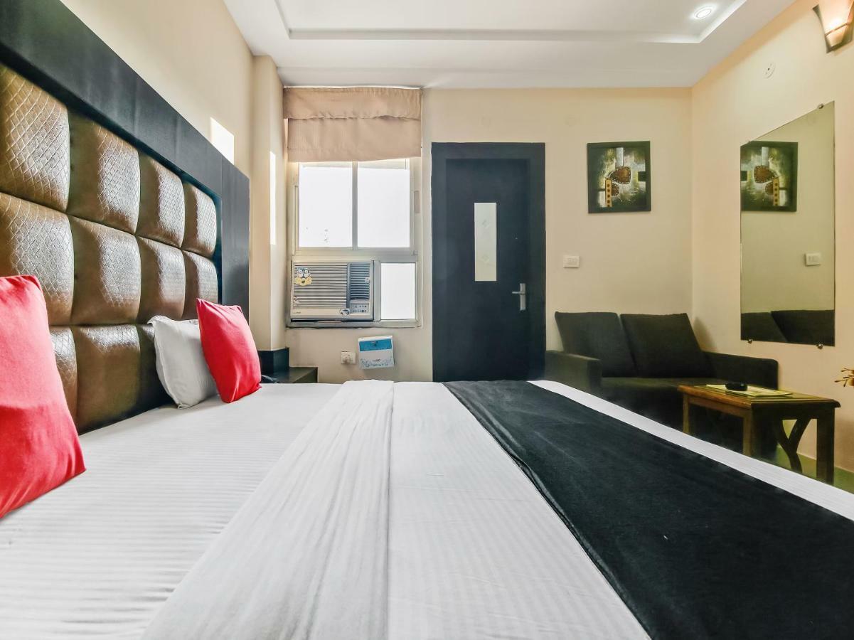 Capital O 32619 Hotel Sugar Palm Gwalior Εξωτερικό φωτογραφία